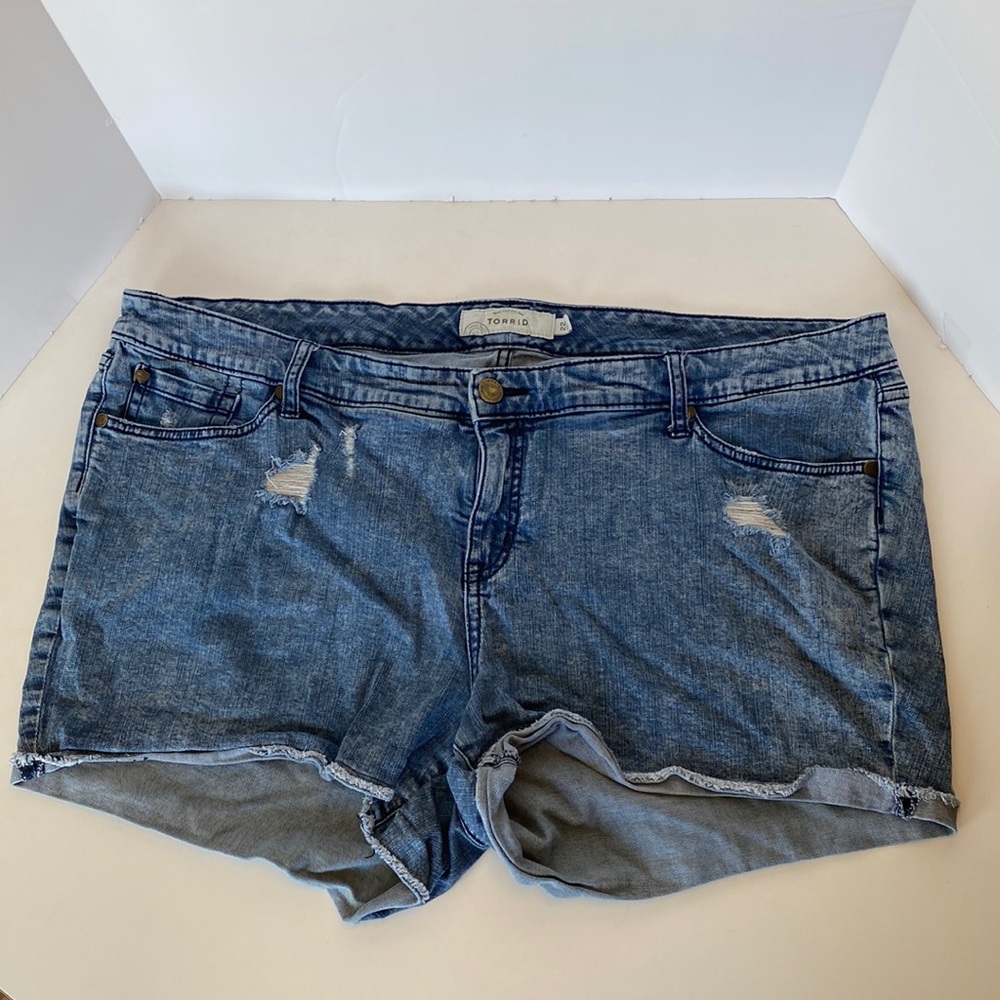 Torrid Distressed Denim Shorts (Size 22)